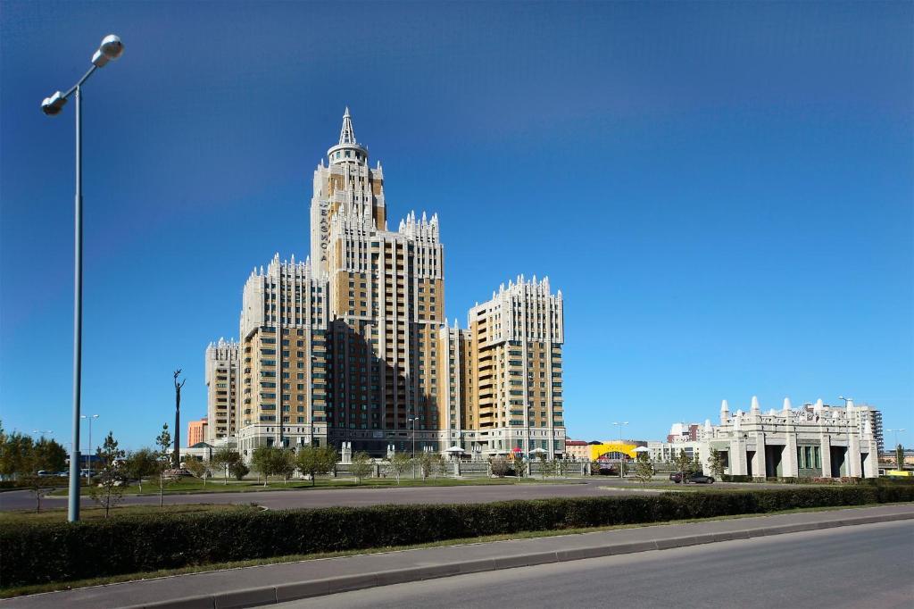 Triumph Apartments Astana Eksteriør billede